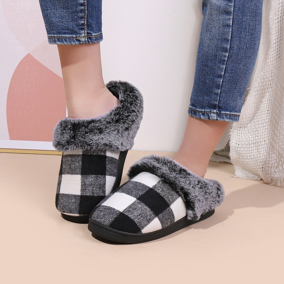 Winter Warm Plaid Plush Slippers Home Indoor Non-slip Bedroom Floor Soft Fuzzy Slipper For Couple Fashion Solid House Shoes - Bakkermode.nl