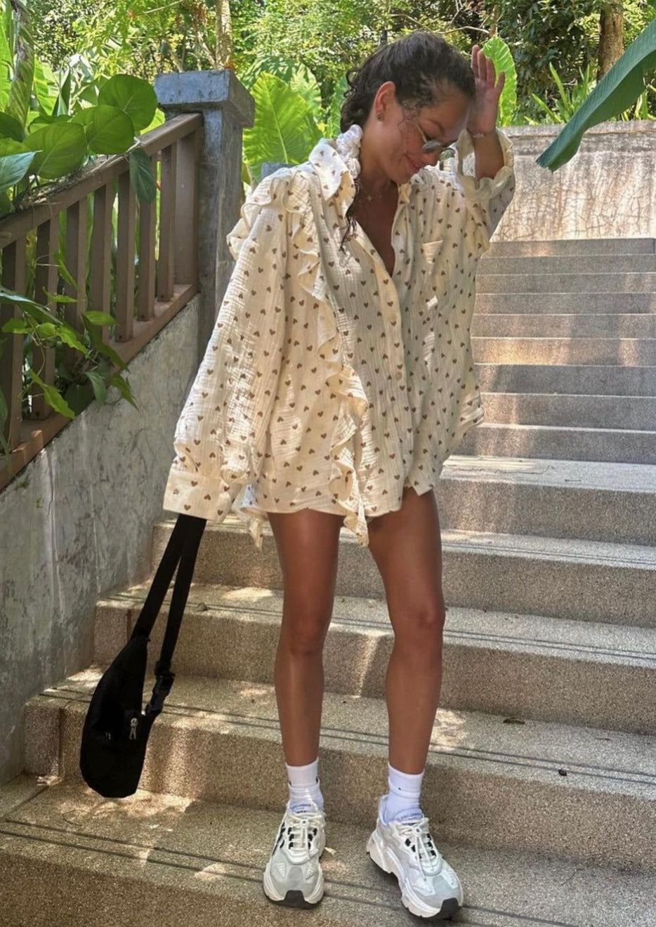 2-delige dames co-ordset - stijlvolle luchtige top en rok in een beige print voor zomerse uitjes - trendy mode voor dames