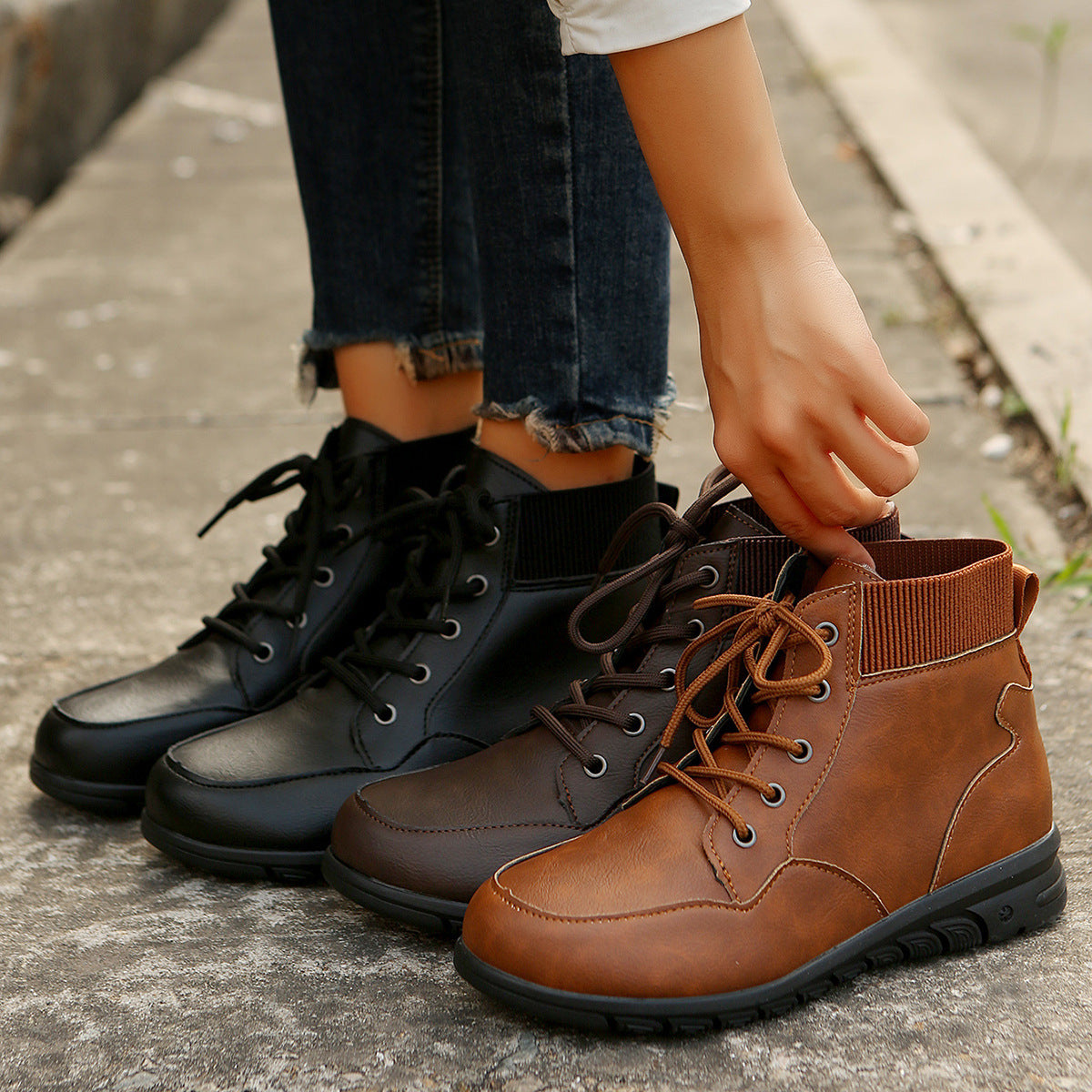 Casual dames veterlaarzen - stevige enkellaarzen met elastische boord en antislip zool - Bakkermode.nl