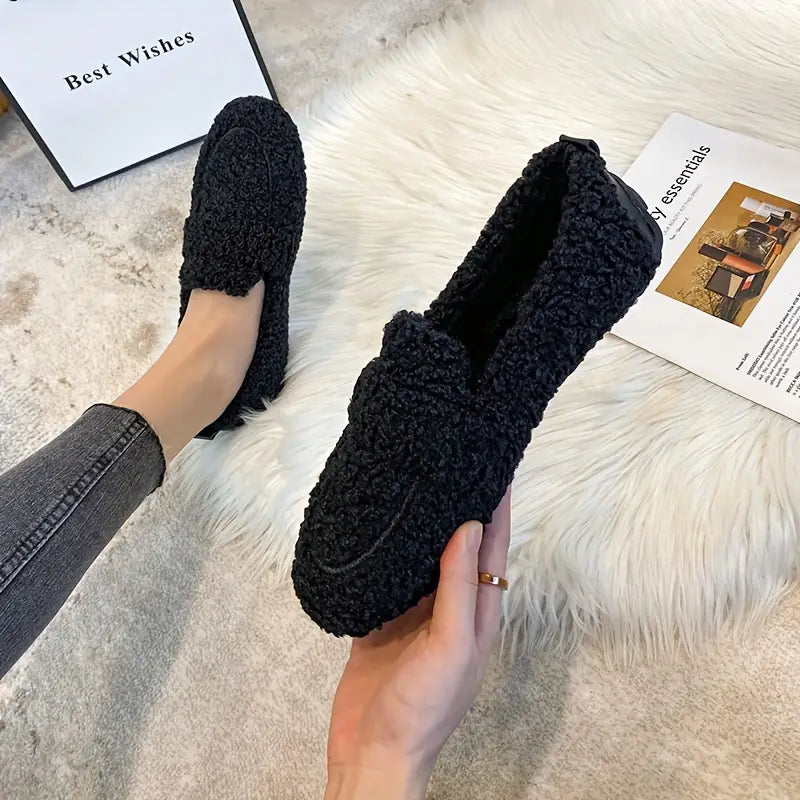 Fluffy pantoffels dames – comfortabele en warme pluchen slippers voor thuis - Bakkermode.nl