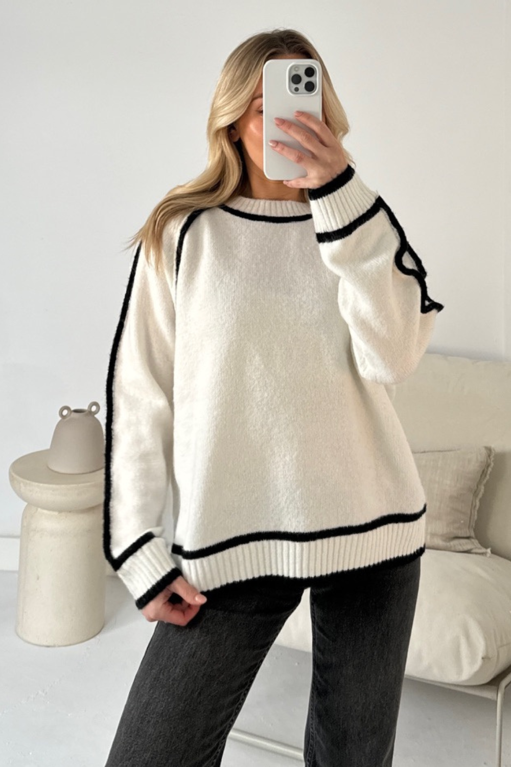 Stijlvolle dames coltrui met contrasterende stiksels - casual oversized sweater - Bakkermode.nl