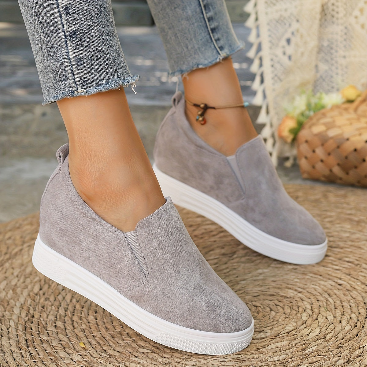 Slip-on suede sneakers - casual dames sneakers met wedge zool