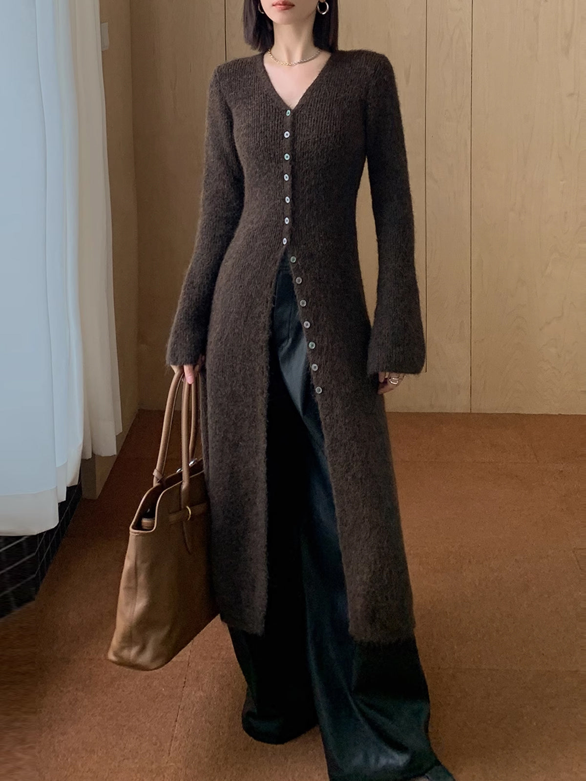 V-hals split-breasted sweaterjurk - gebreide jurk met stijlvolle pasvorm - Bakkermode.nl