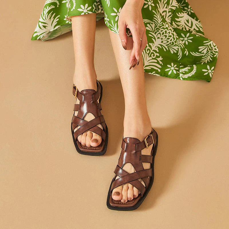 Bruine leren sandalen met gespen - Bakkermode.nl