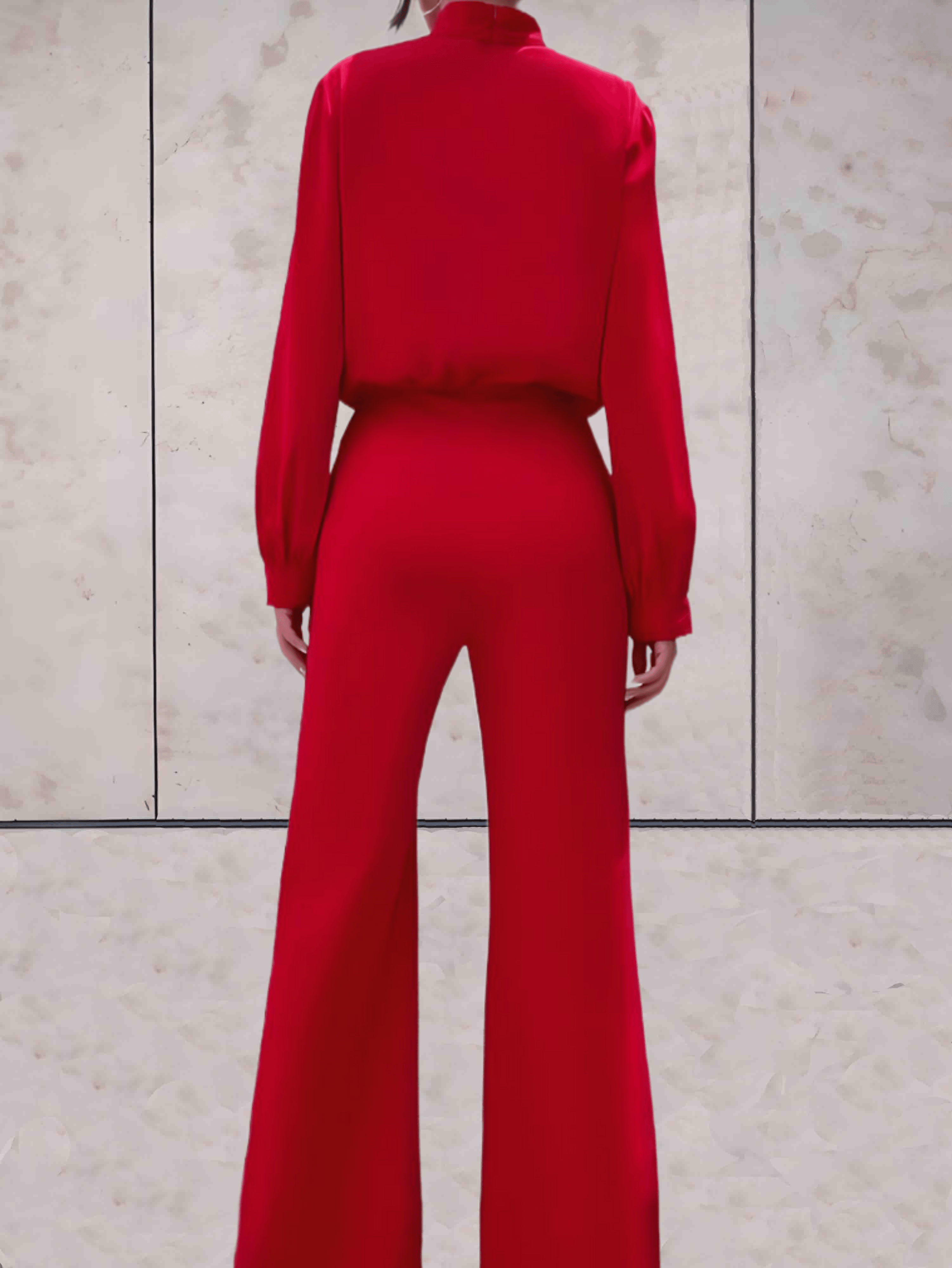 Fiona - stijlvolle rode jumpsuit voor dames met flaired broekspijpen