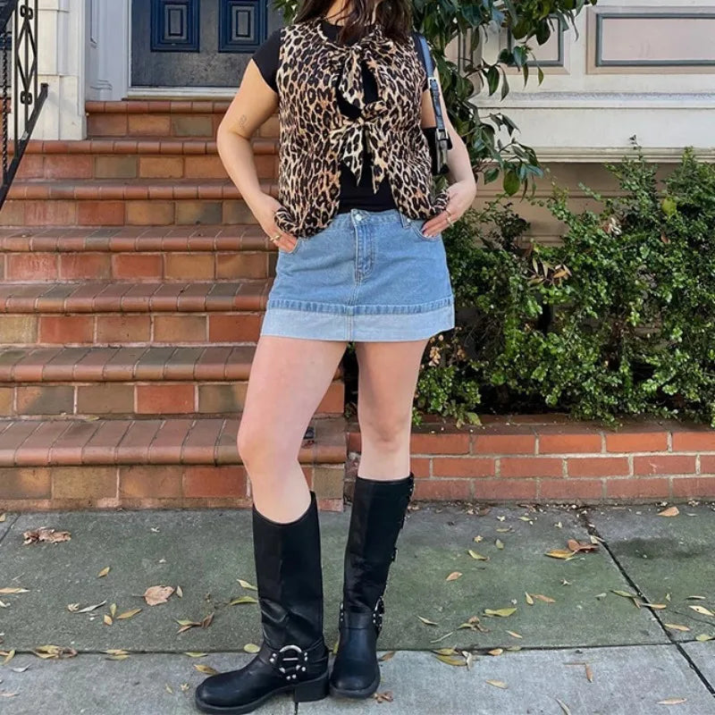 Mouwloos Vest met Luipaardprint en Striksluiting - Bakkermode.nl