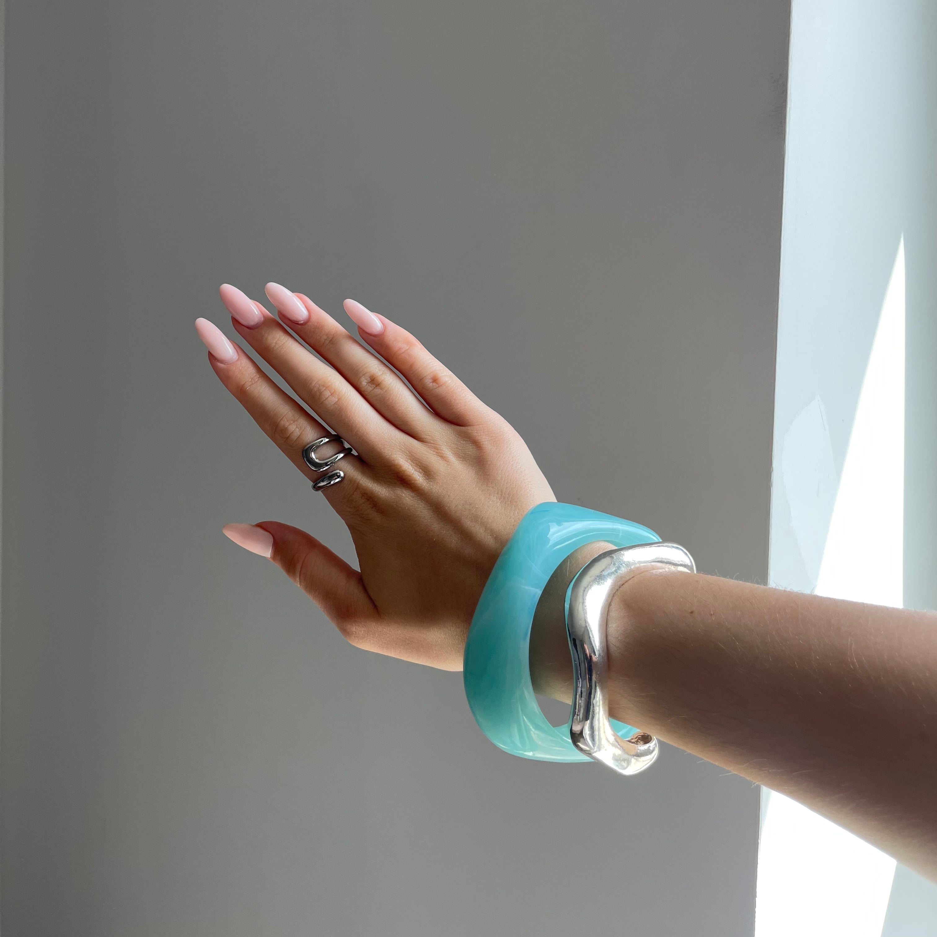 Dameszilverring met kunstzinnig design - moderne sculpturale accessoire voor elke gelegenheid