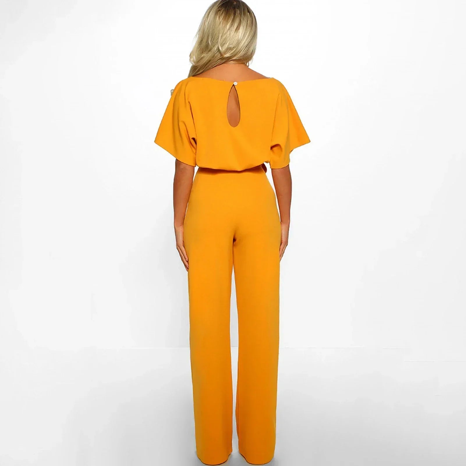 Jumpsuit - verfijnde damesstijl met ceintuur