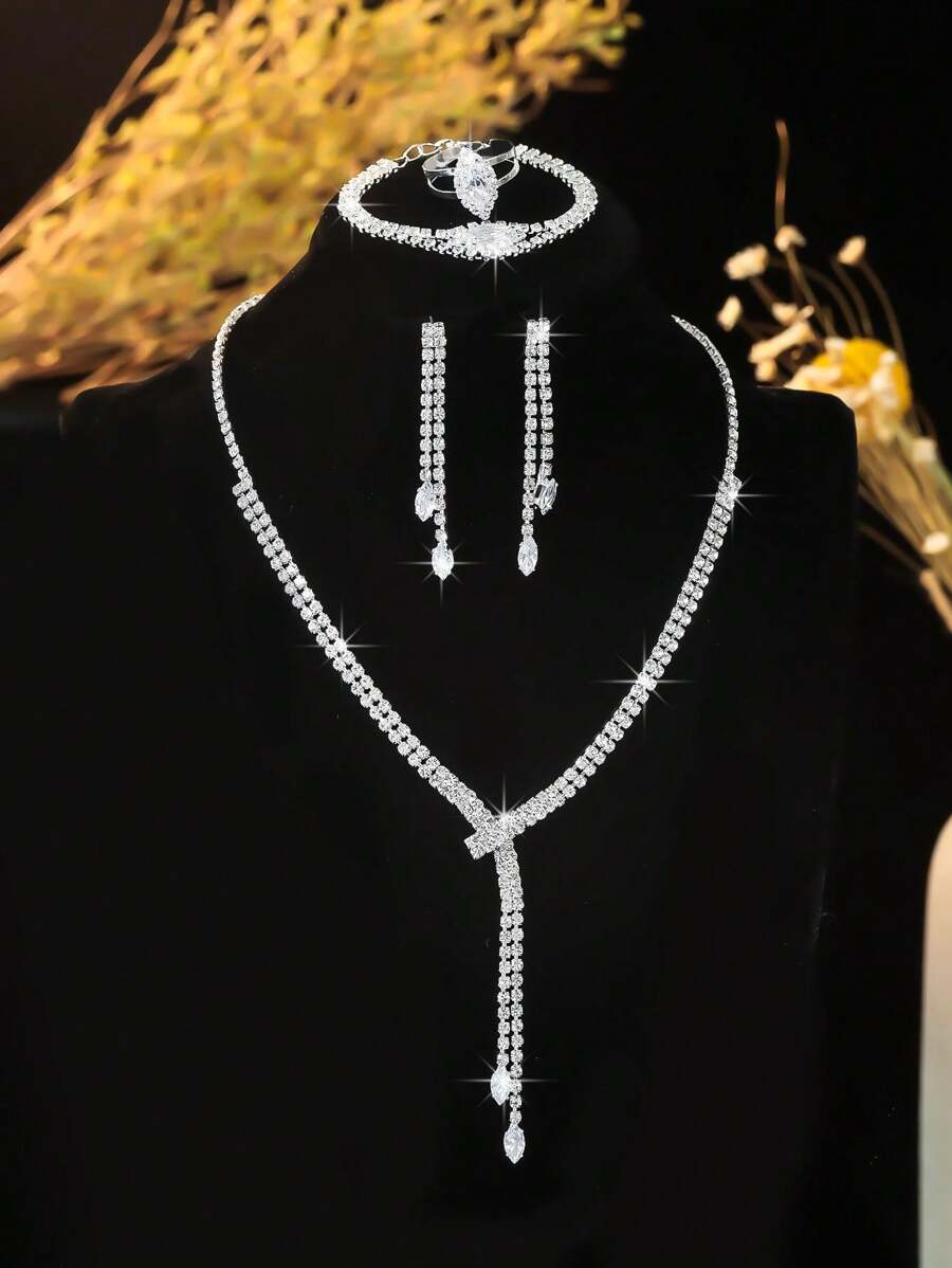 4-delige zilveren kristallen sieradenset - prachtige damesketting, oorbellen, armband en ring