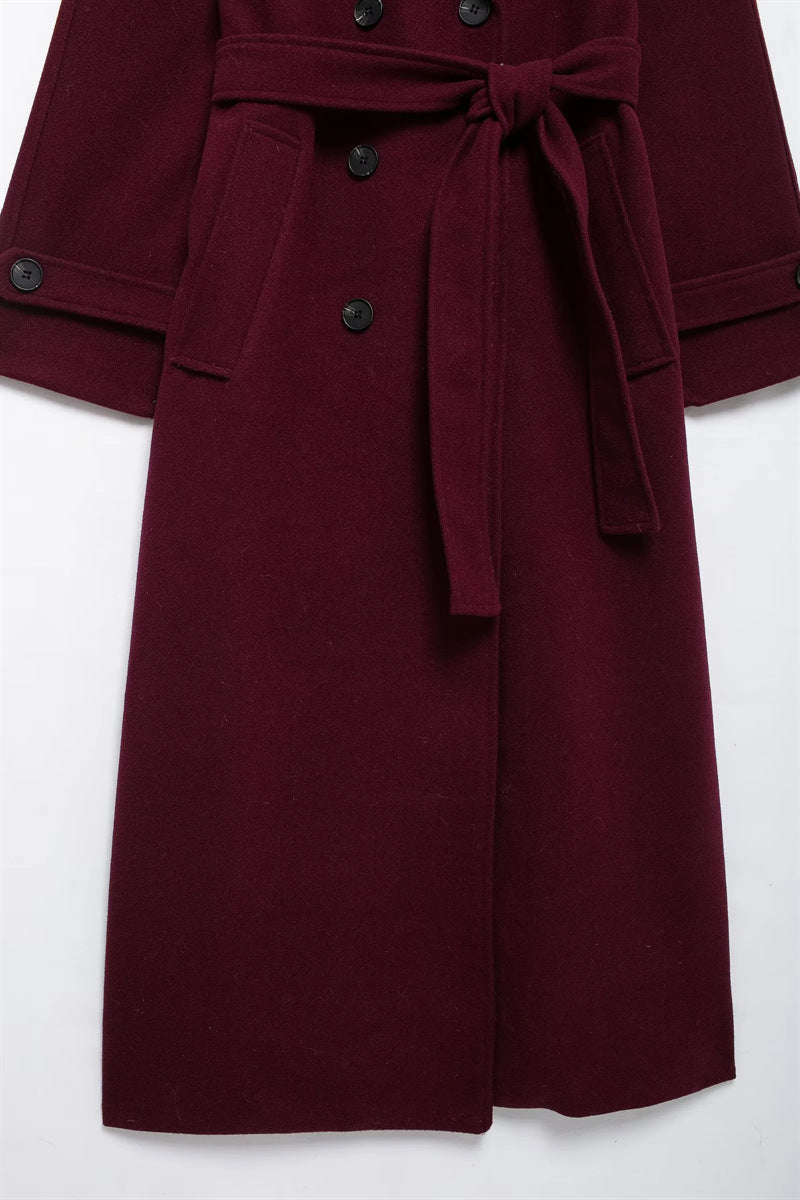 Dames lange trenchcoat in elegant rood - stijlvolle winteroverjas voor gezellige avonden