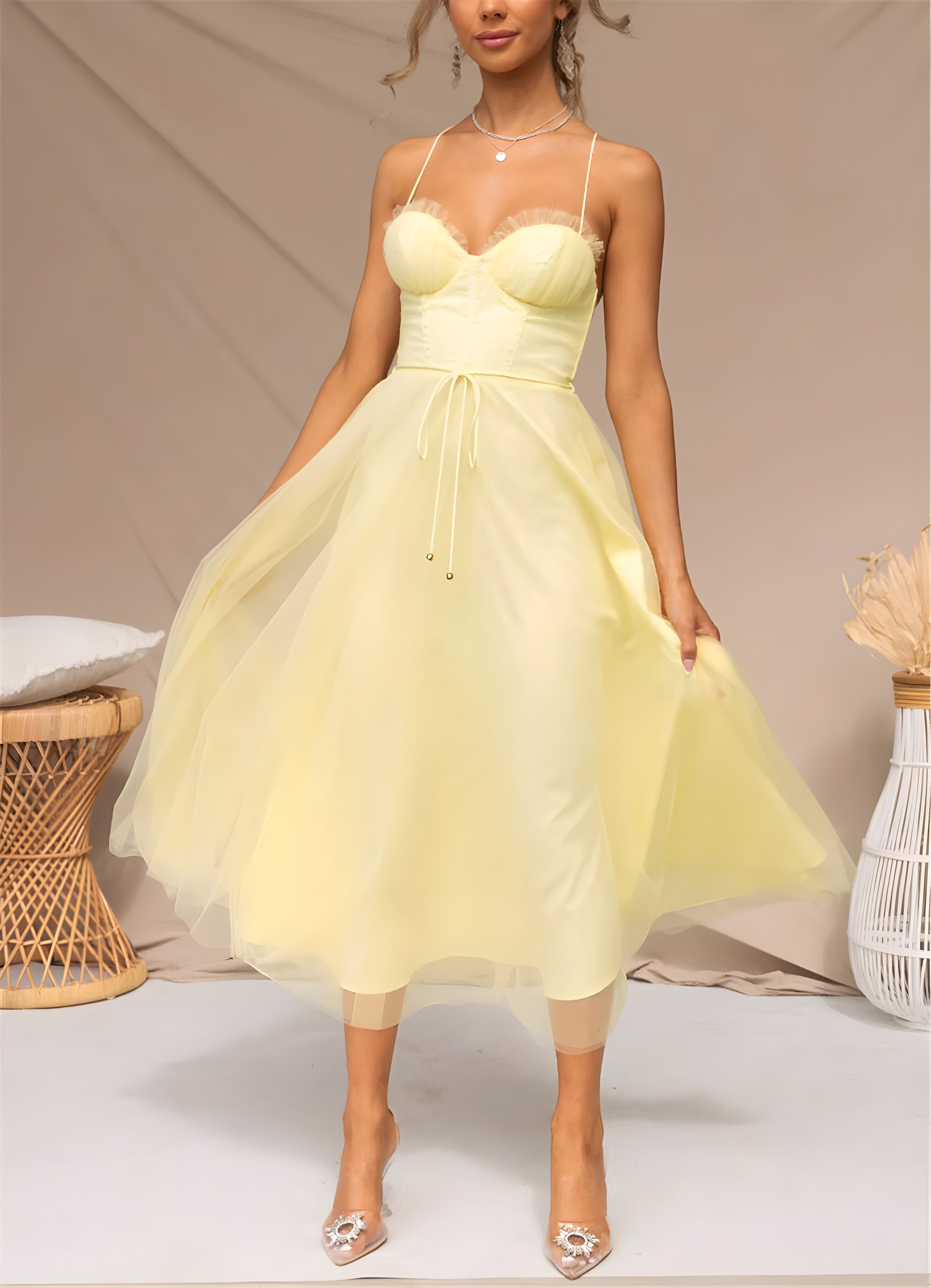 Dames cocktailjurk met elegante tule gelaagd ontwerp - stijlvolle avondmode