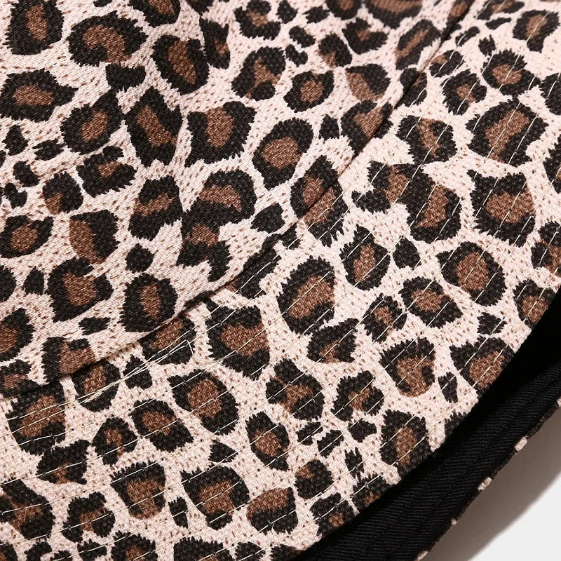 Luipaardprint omkeerbare bucket hoed - Bakkermode.nl