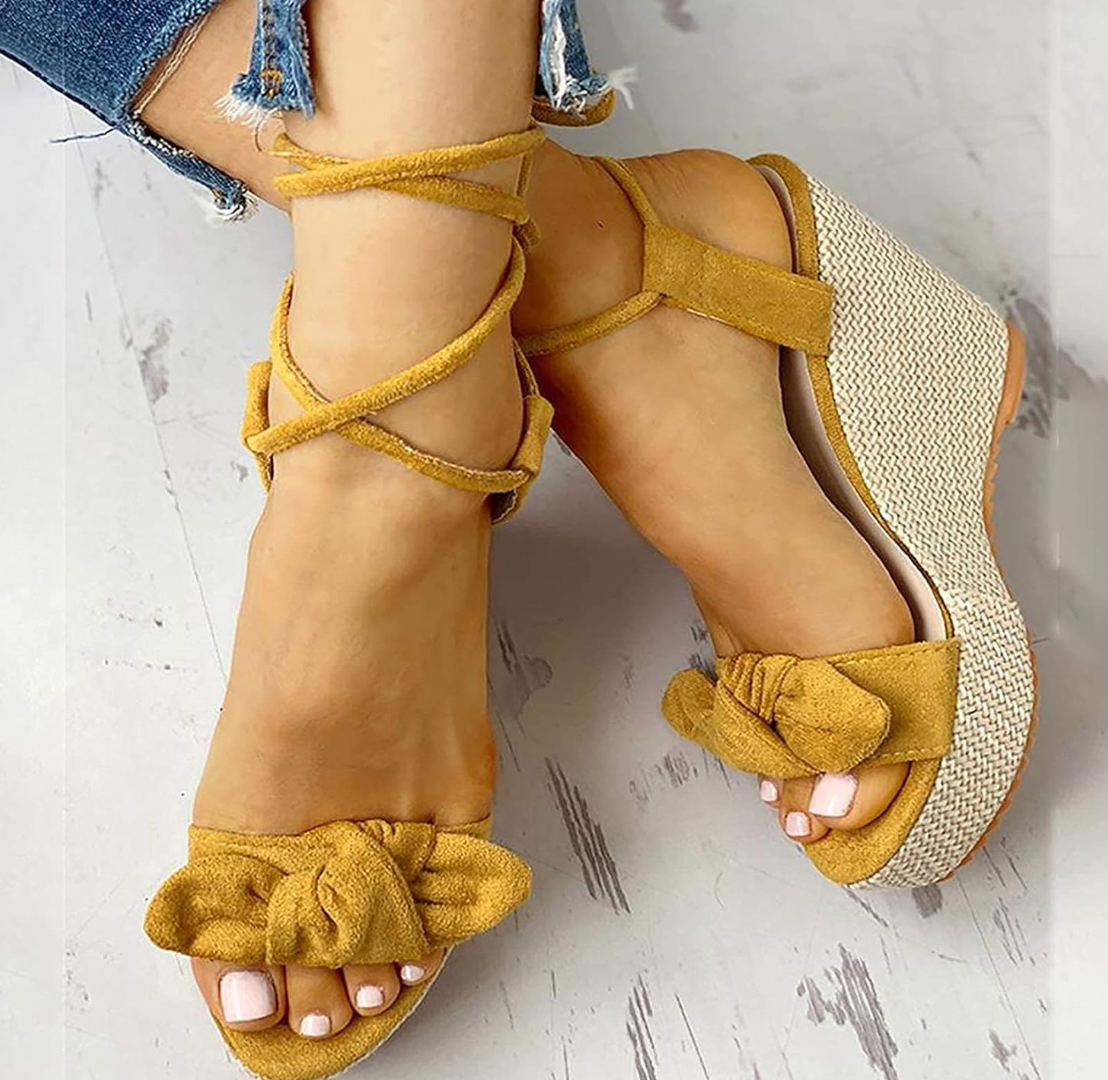 Gele sleehaksandalen met strikdetail - Bakkermode.nl