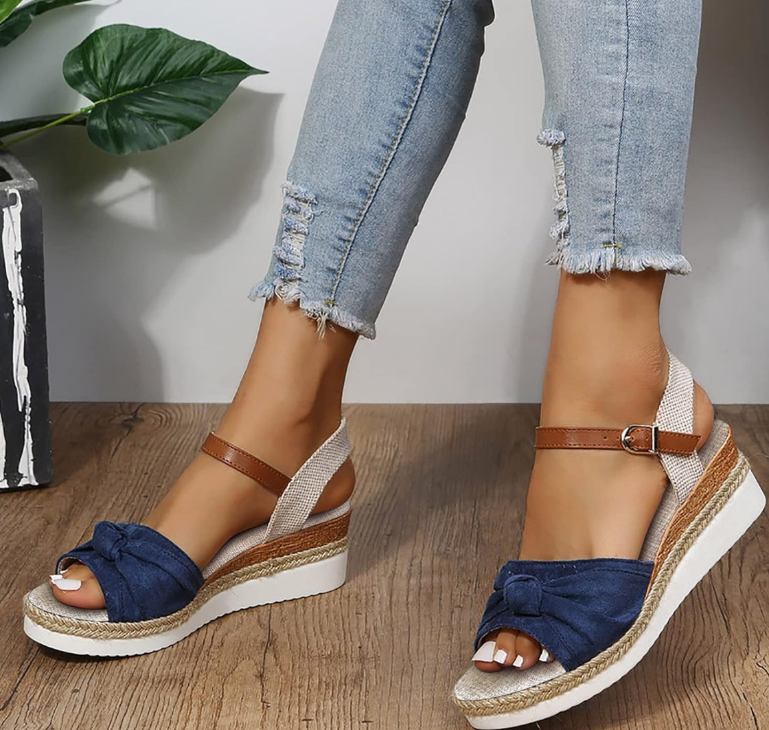 Marineblauwe en bruine sleehaksandalen - Bakkermode.nl