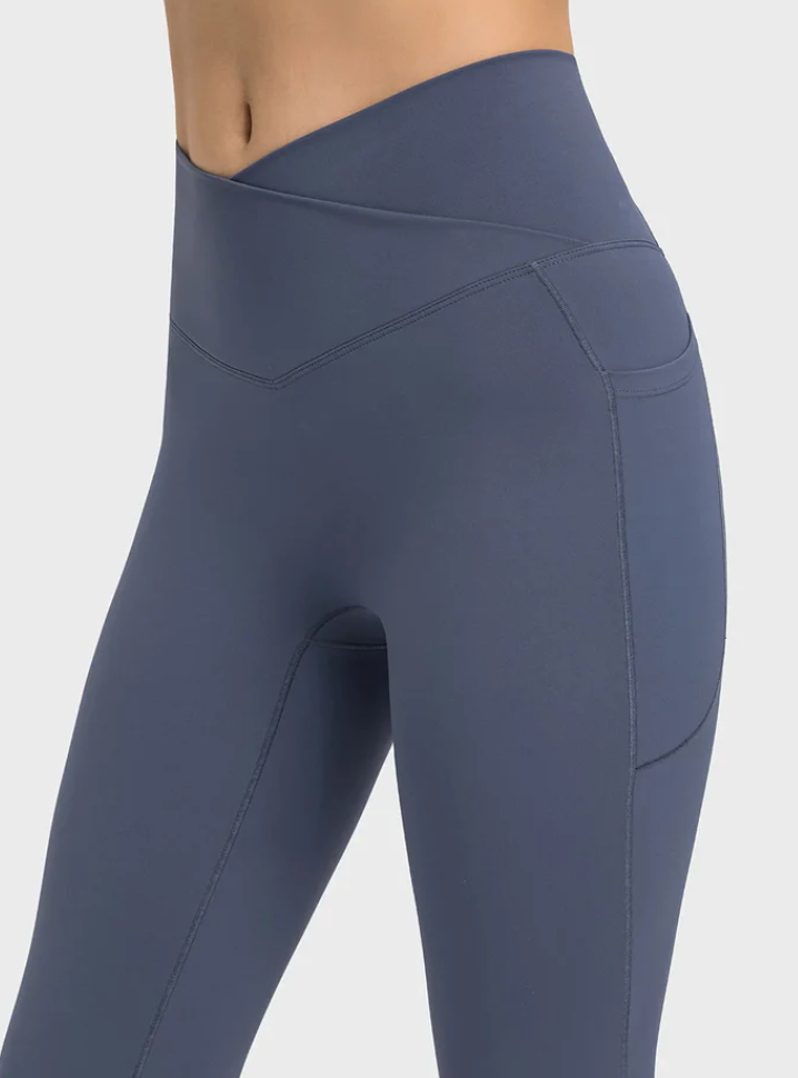 Naadloze blauwe sportlegging - Bakkermode.nl