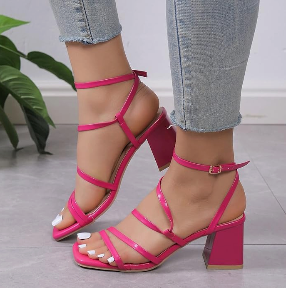 Roze sleehaksandalen met enkelband