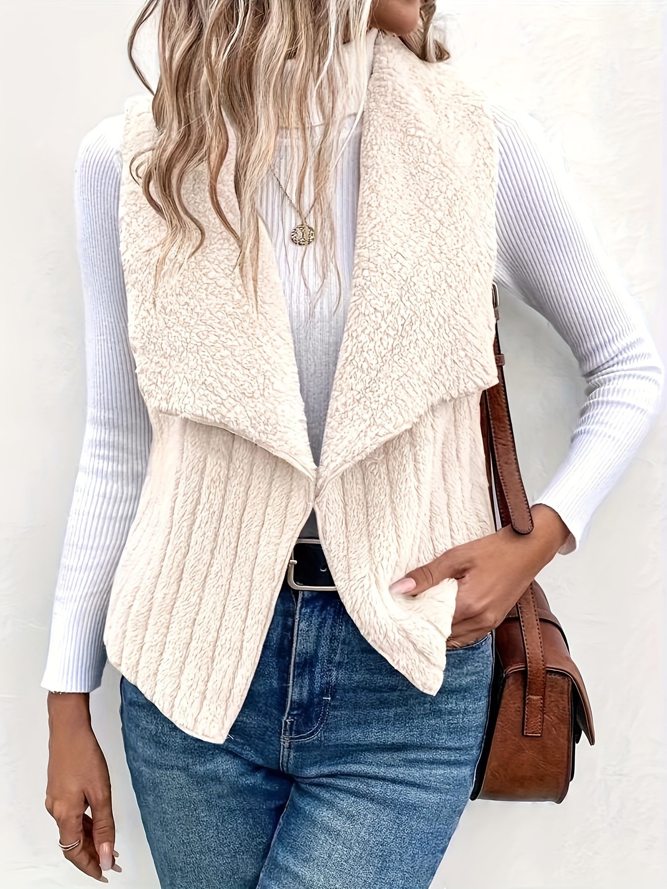 Dames gilet van zacht pluche voor dagelijks laagjes-styling - stijlvolle beige vest voor casual outfits