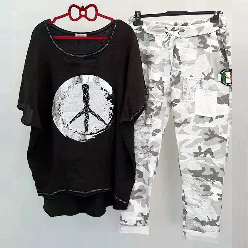 2-delige casual set voor dames – ontspannen t-shirt met camouflage broek