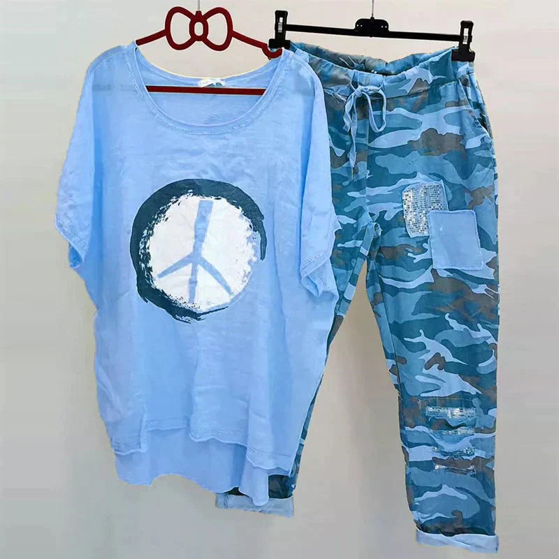 2-delige casual set voor dames – ontspannen t-shirt met camouflage broek