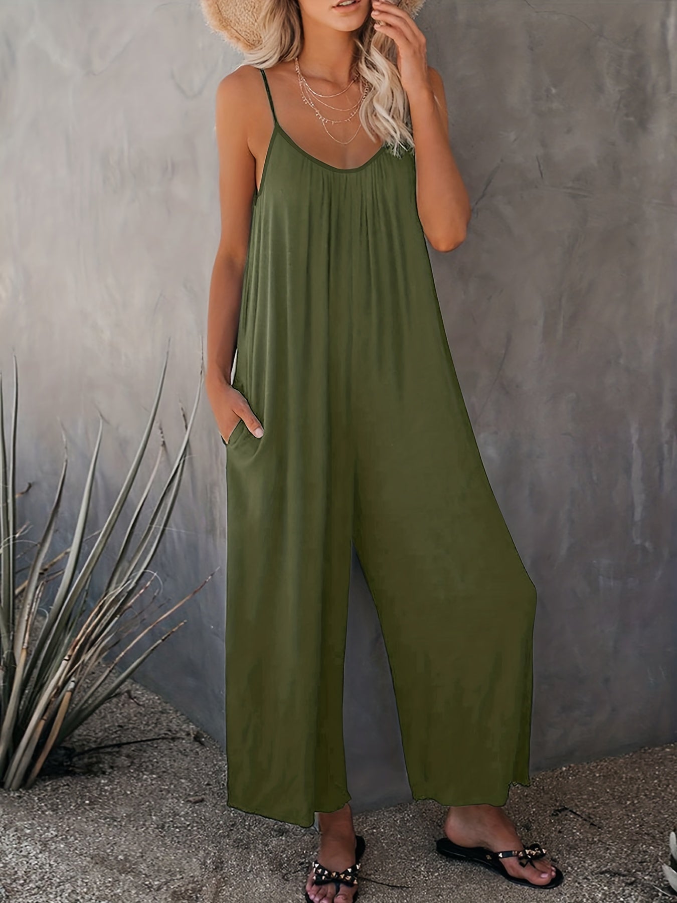 Wide leg jumpsuit - elegante zwarte dames romper met spaghettibandjes