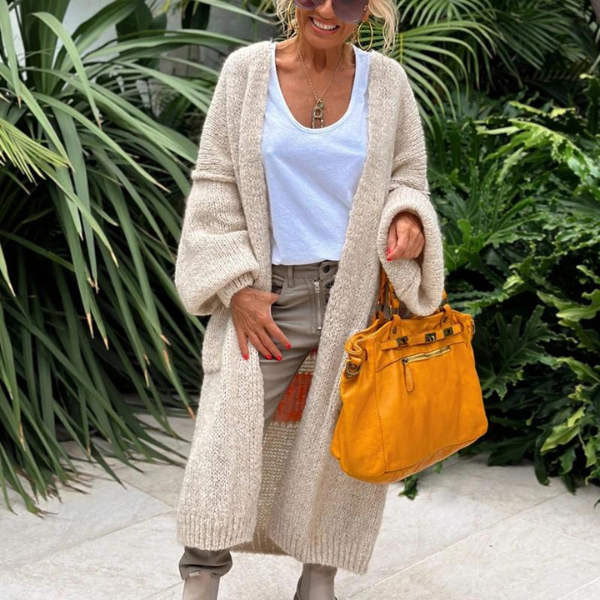 Gebreide dames cardigan - oversized lang vest met 'love & peace'-design - Bakkermode.nl