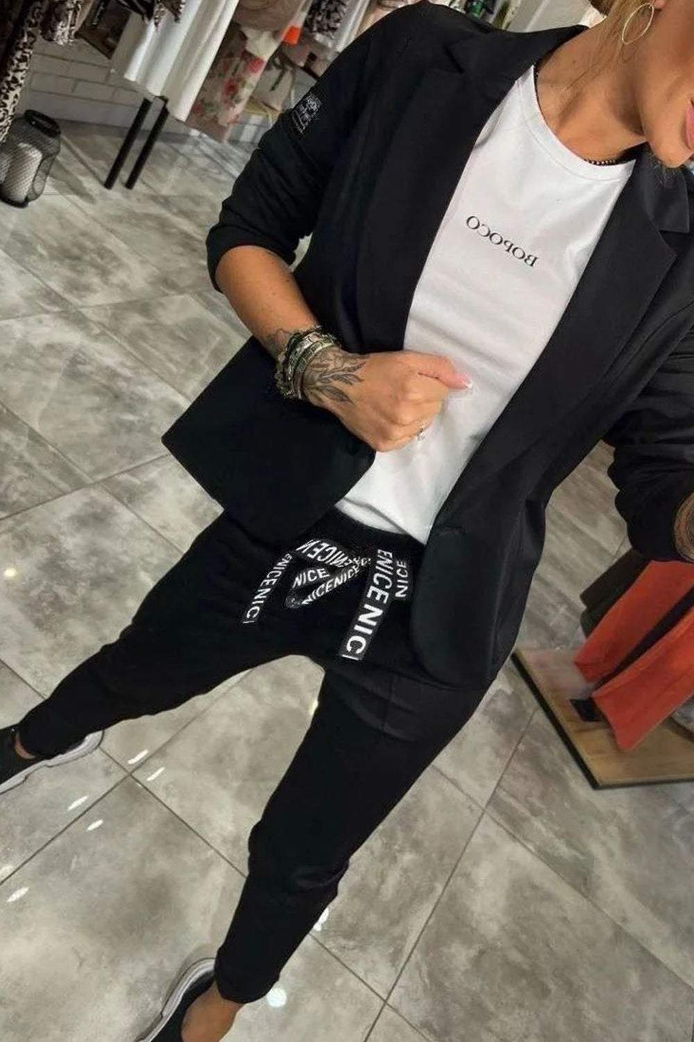 2-delige dames blazer en tailored broekset - slimme kantooroutfit