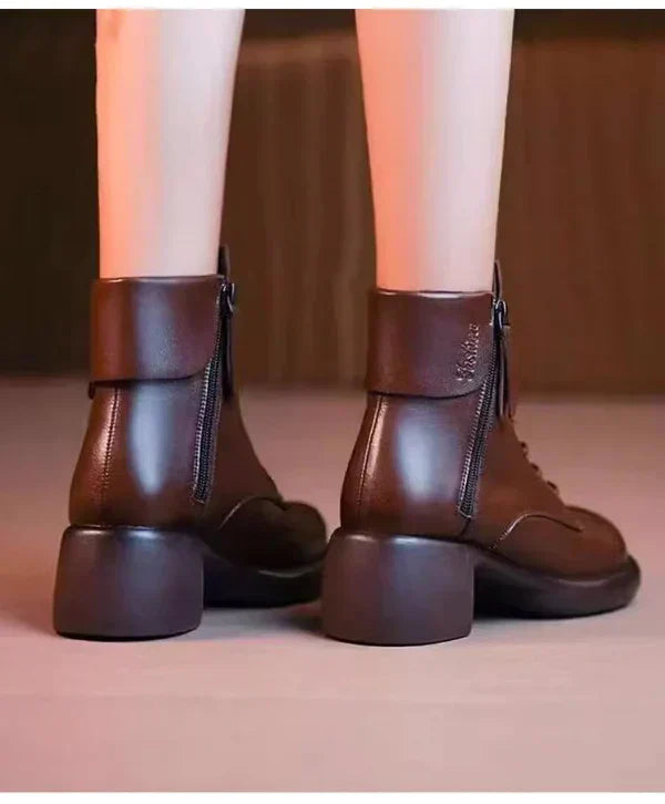 Dames leren enkelboots - stijlvolle bruine veterschoenen met voering van bont