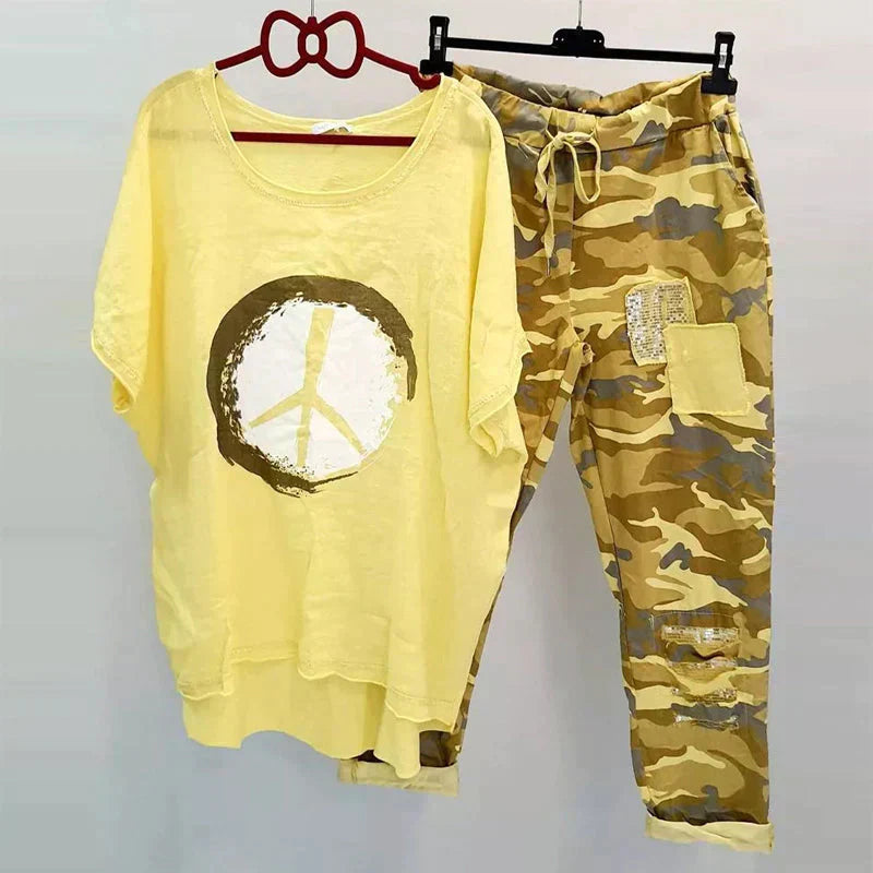 2-delige casual set voor dames – ontspannen t-shirt met camouflage broek