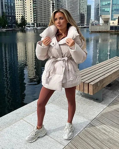 Gewatteerde jas met ceintuur voor dames - warme bruine jas met oversized kraag - Bakkermode.nl