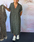Leopardprint maxi jurk met v-hals - trendy damesjurk