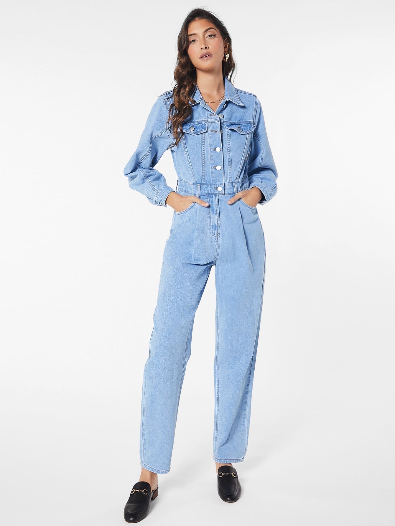 Denim jumpsuit met klepzakken - stijlvolle blauwe dames overall