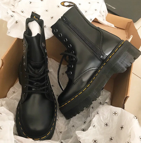 Dames enkelboots - klassieke zwarte leren chunky zool voor een stijlvolle uitstraling