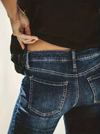 Diepblauwe distressed skinny jeans - trendy dames denimbroek