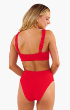 2-delige dames zwemset ribbed bikini in vurend rood - trendy beachwear voor de zomer