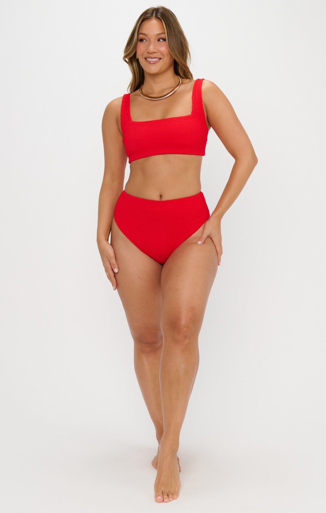 2-delige dames zwemset ribbed bikini in vurend rood - trendy beachwear voor de zomer