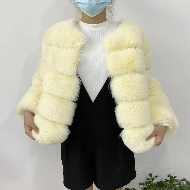 Damesjas van imitatiebont - stijlvol en zacht getextureerd - Bakkermode.nl