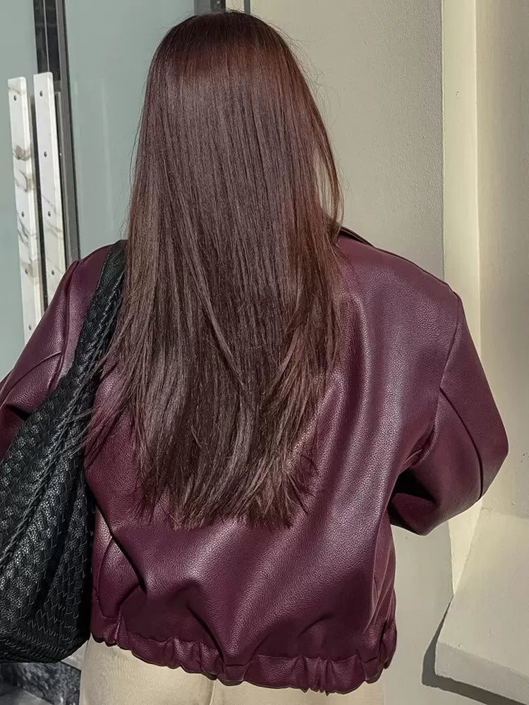 Wijnrode leren jas voor dames - modern en chic - Bakkermode.nl