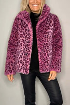 Leopardprint nepleer coat - stijlvolle dames winteroutdoor - Bakkermode.nl