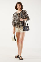 Stijlvolle blouse met luipaardprint - Bakkermode.nl