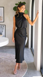 Satin halter neck jurk - elegante avondgown