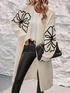Gebreide cardigan - elegante oversized cardigan voor dames met bloemendetails - Bakkermode.nl