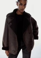 Damesjas van imitatieleer - stijlvol in bruin - Bakkermode.nl