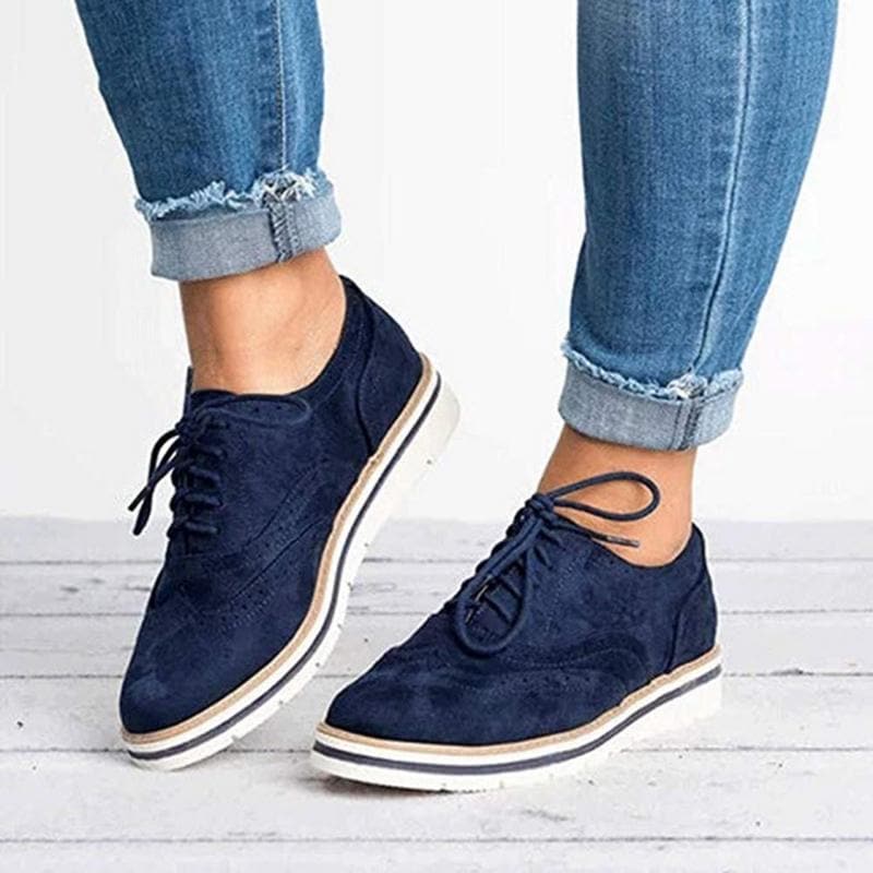 Dames derby schoenen - gezellige suede veterschoenen met brogue details - smart casual stijl
