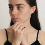 Gouden solitaire ring - tijdloze dames verlovingsring met zirconia