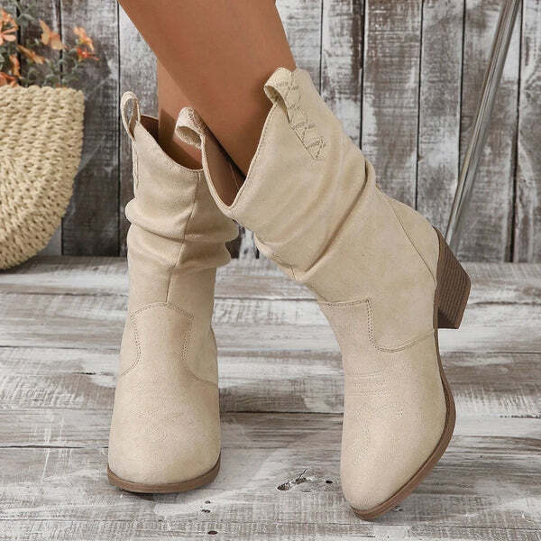 Beige slouch enkellaarsjes - trendy dames schoenen met hak - Bakkermode.nl