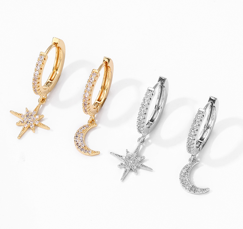 2-delige dames hoepeloorbellen met ster- en maanbedels - elegante gouden en zilveren plating voor dagelijks gebruik