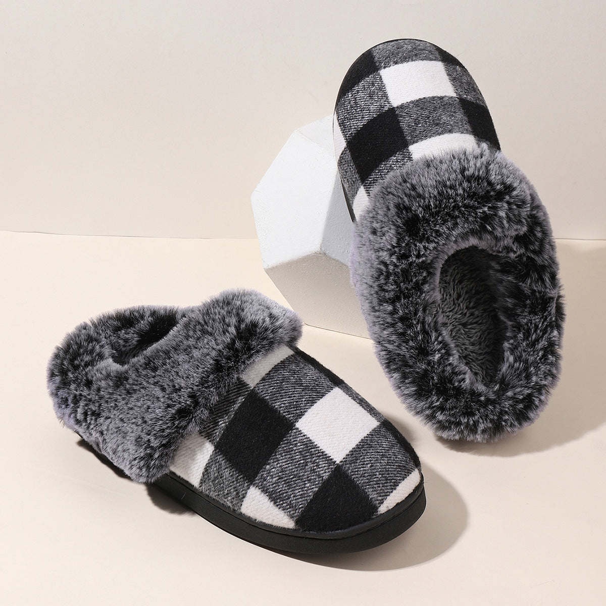 Winter Warm Plaid Plush Slippers Home Indoor Non-slip Bedroom Floor Soft Fuzzy Slipper For Couple Fashion Solid House Shoes - Bakkermode.nl