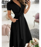 Midi wikkeljurk - verfijnde groene jurk met strik taille