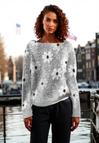 Grijs gebloemd damestruitje - zachte gebreide sweater met bloemenpatroon