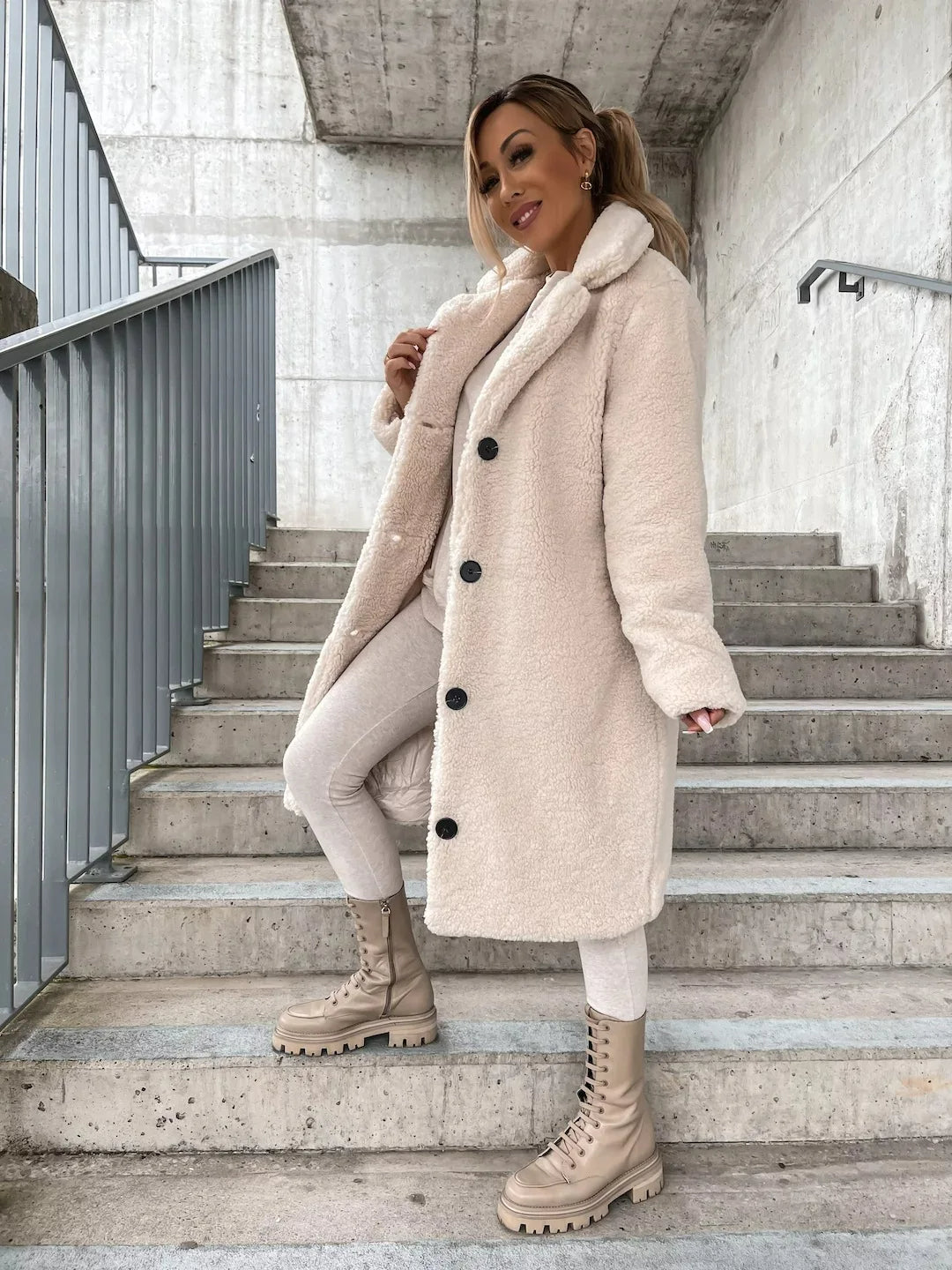 Faux fur trenchcoat - stijlvolle lange damesouterwear